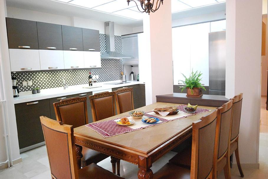 Heraklion Center Boutique 3 Bedroom Apartment Penelope Exterior photo