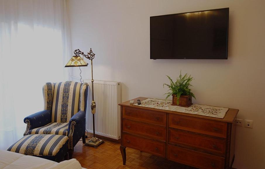 Heraklion Center Boutique 3 Bedroom Apartment Penelope Exterior photo